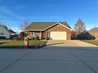 1077 N 11th St, Breese, IL 62230