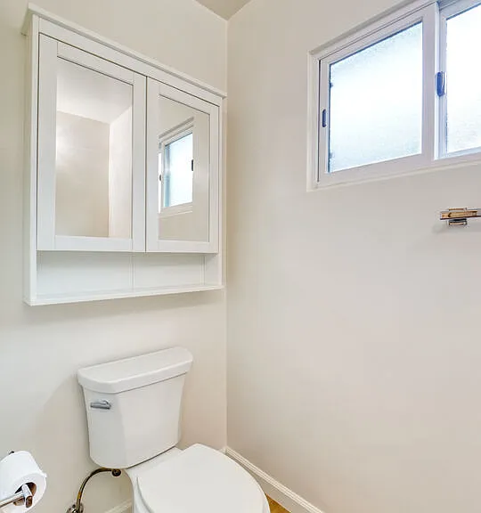 337 N Oakhurst Dr #6 — Photo 23