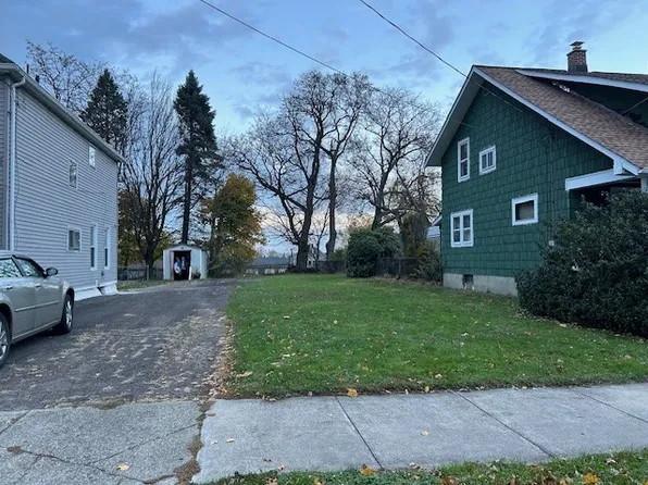 842 E 29th St, Erie, PA 16504