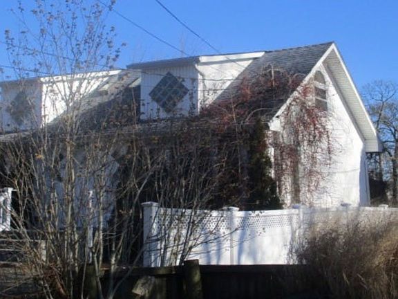 2nd image of 43 Baylawn Ave