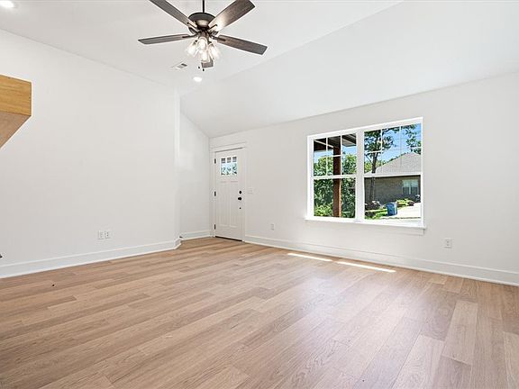 5th image of 6 Malone Dr