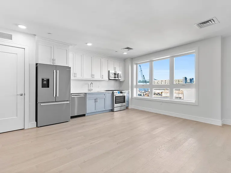 301 Border St #401 — Photo 3