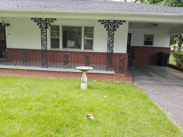 312 Walters Ave, Martin, TN 38237