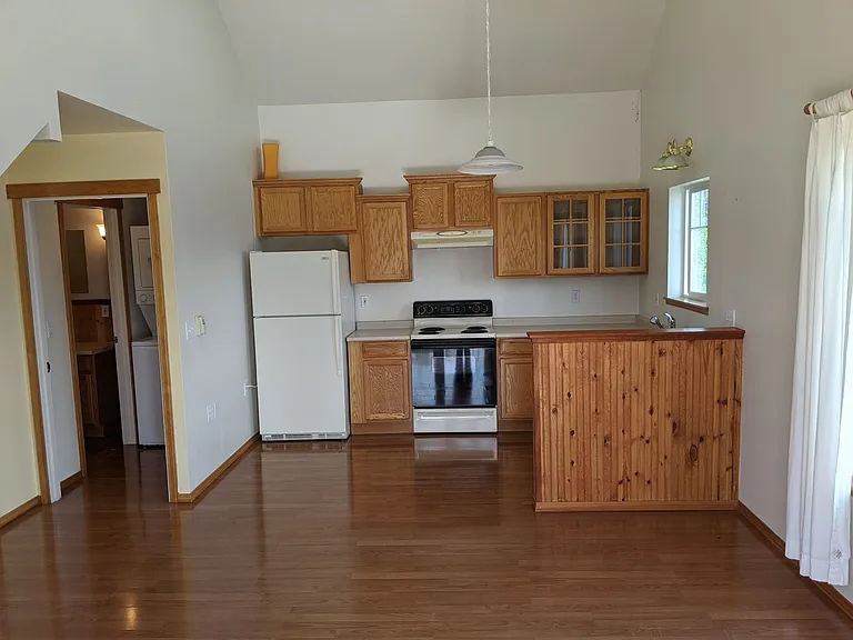 6039 Central Ave — Photo 4