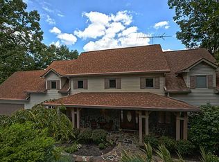 169 Lakeview Cir, Waleska, GA 30183