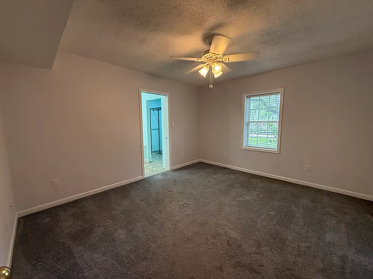 120 N Pinewood Dr #1 — Photo 14
