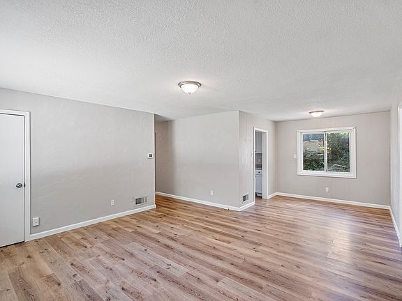 5th image of 3477 SW Mayo Ave