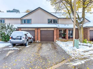 318 Laurier Ave #9, Milton, ON L9T3M9