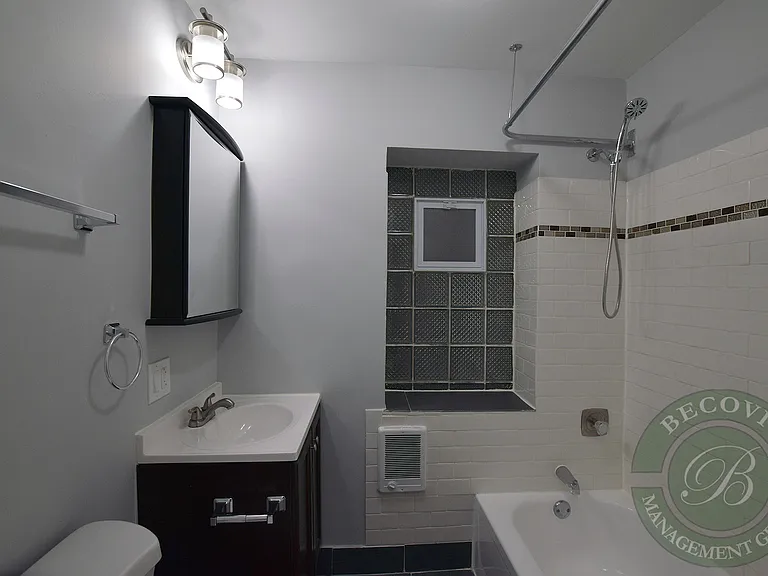 The Legacy HB at Clarendon Park — Photo 49