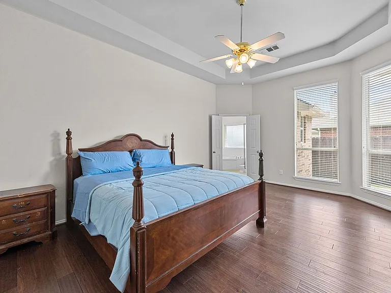 3205 Hamlett Ln — Photo 14