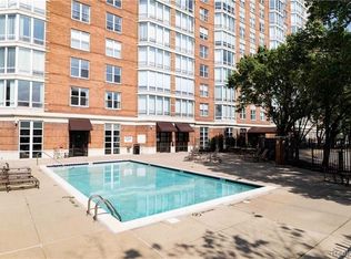 250 E Harbortown Dr #41/503, Detroit, MI