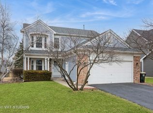 615 Arlington Ln, South Elgin, IL 60177