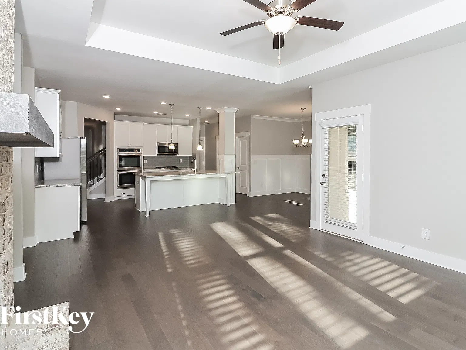 4 bed, 3.0 bath, 2440 sqft, $2,745 — Photo 4
