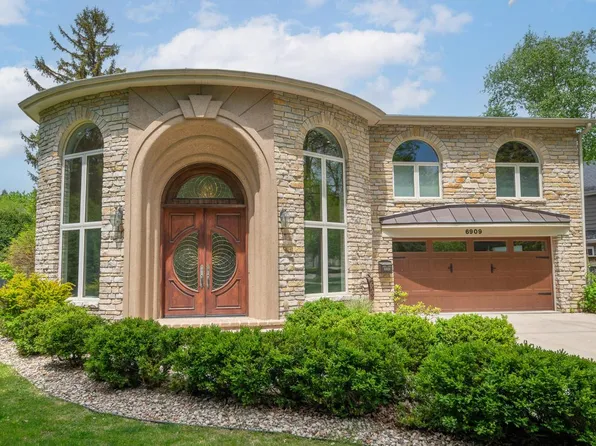 6909 N Belmont LANE, Fox Point, WI 53217