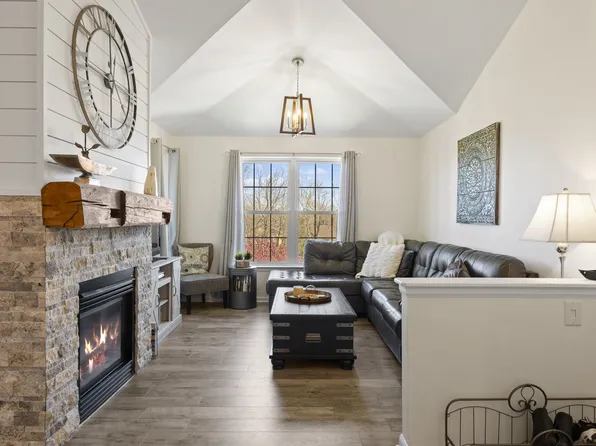 12762 Ironstone Way APT 1-302, Parker, CO 80134