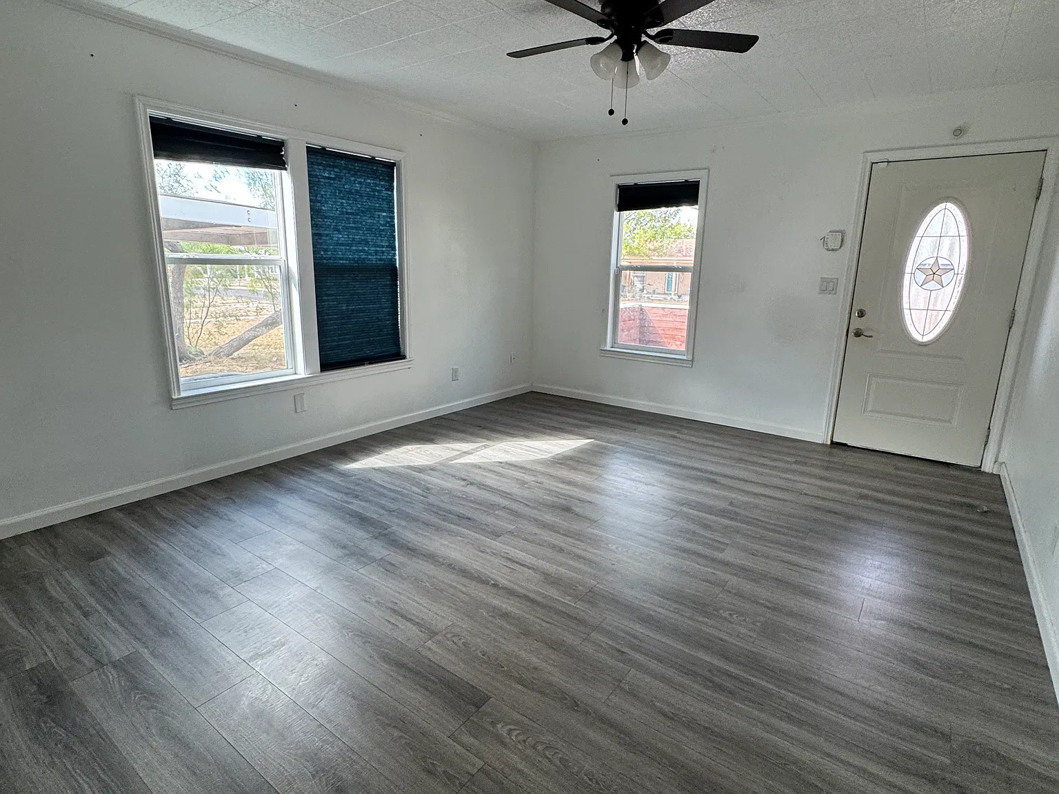 4 bed, 1418 sqft, $1,695 — Photo 3
