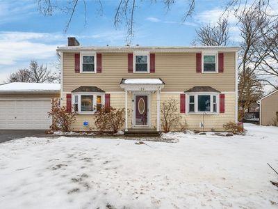 21 Squirrels Heath Rd, Fairport, NY, 14450