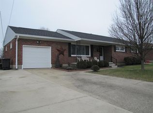 1015 Robin Rd, Springfield, OH 45503