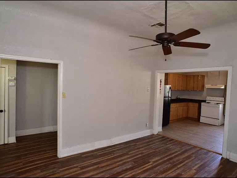 1925 Arizona Ave #2 — Photo 9