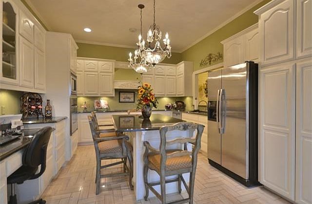 KITCHEN VIEW