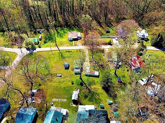 3rd image of 208 Aberdeen Dr