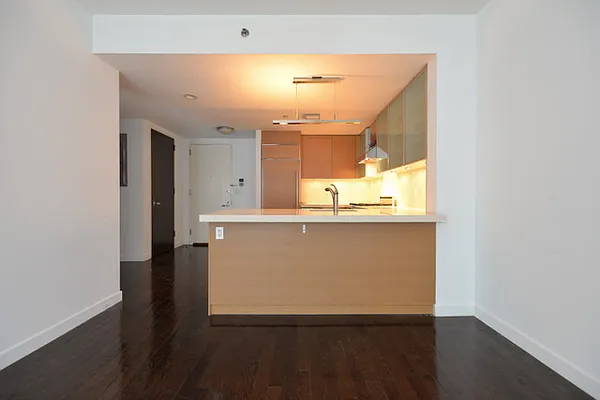 Rented by 212 Consulting Corp | media 21