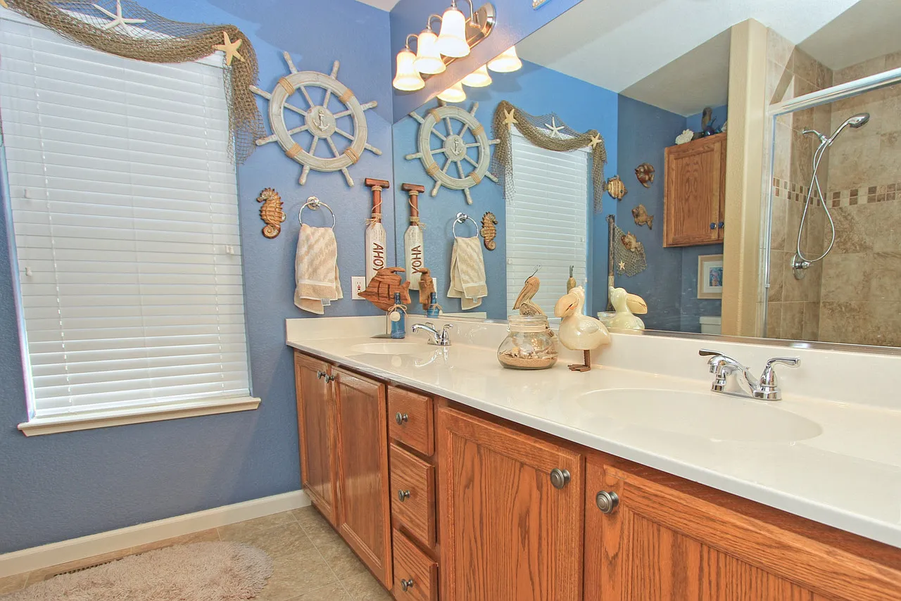 165 Carefree Dr photo 1