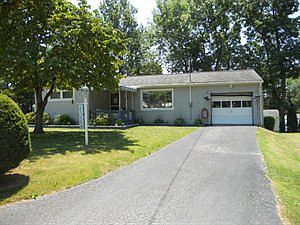 1st image of 11935 Oakmont Dr