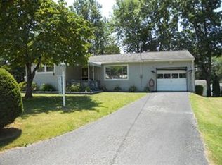 11935 Oakmont Dr, Conneaut Lake, PA 16316