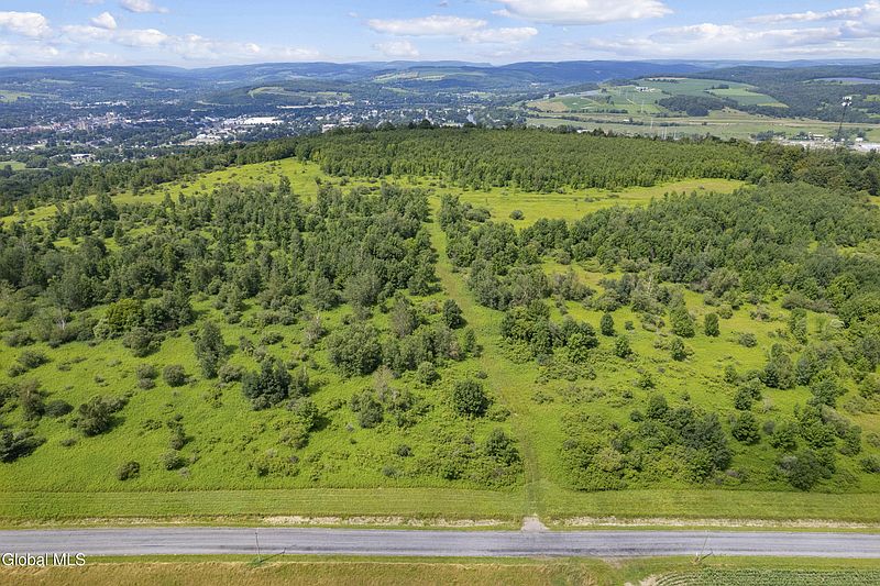 4th image of L9.3 Ahrens Road