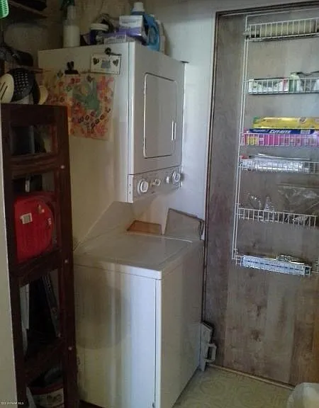 848 Dougherty St — Photo 15
