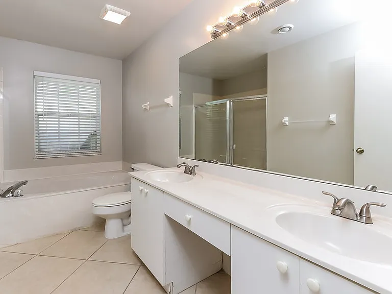 13789 Geranium Pl — Photo 11