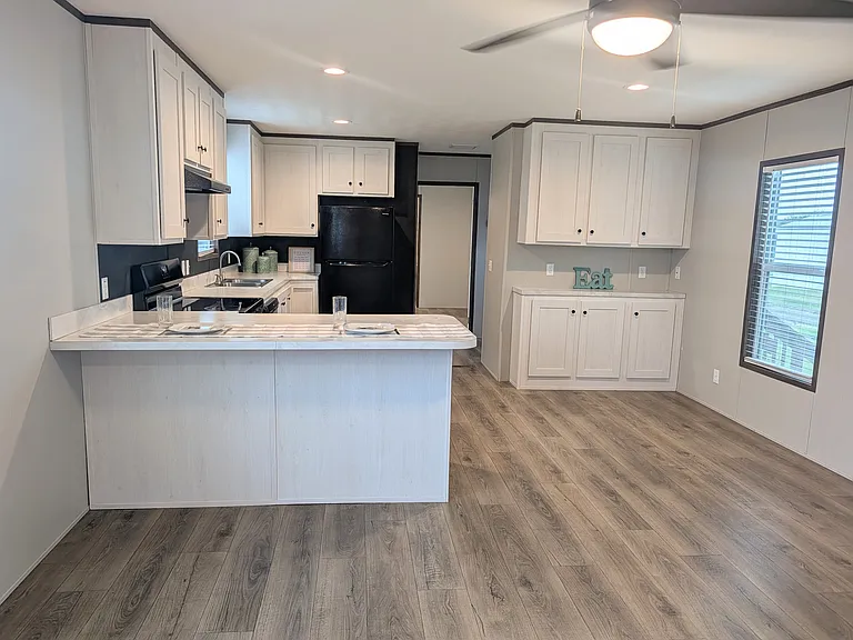 121 Black Walnut — Photo 6