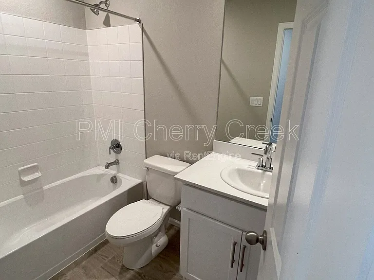 741 N Tempe St — Photo 26