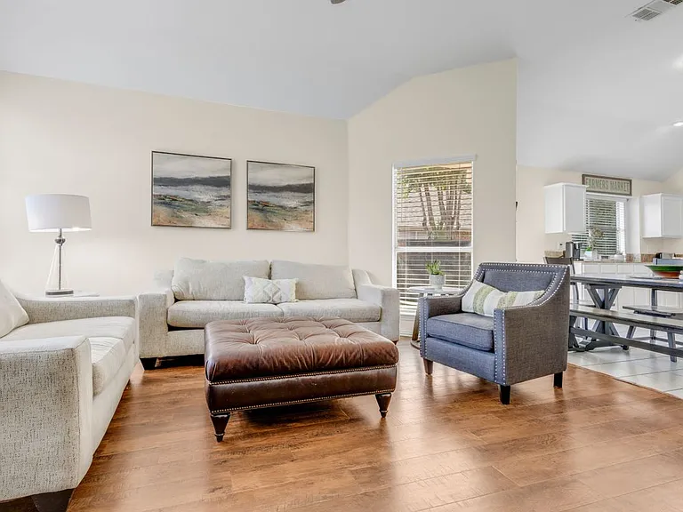1438 Royal Oaks Dr — Photo 10