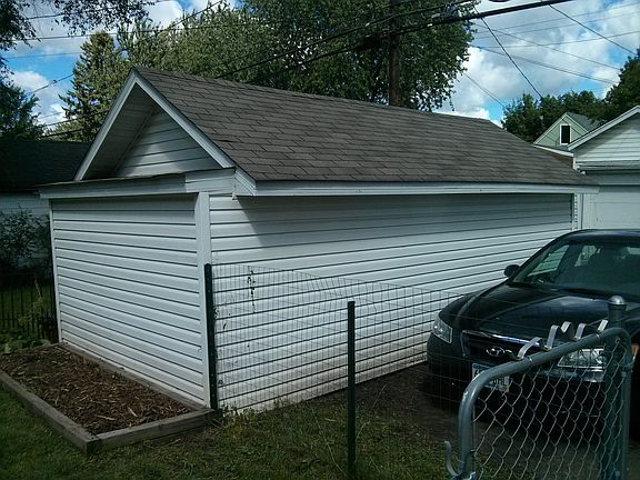 4th image of 1315 6th St E