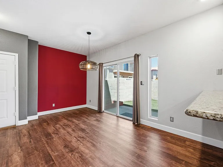 10232 N 12th Ct #2 — Photo 8