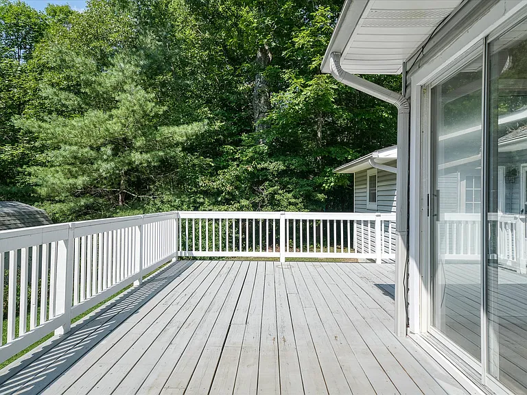150 Pomeroy Dr — Photo 20