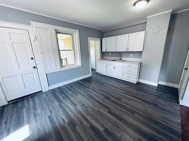 4 bed, 1592 sqft, $2,100 — Photo 2