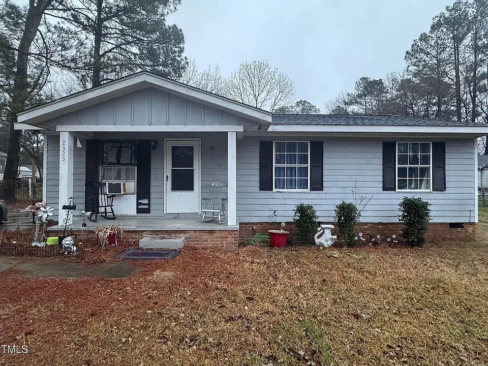 2325 Quartz Ct