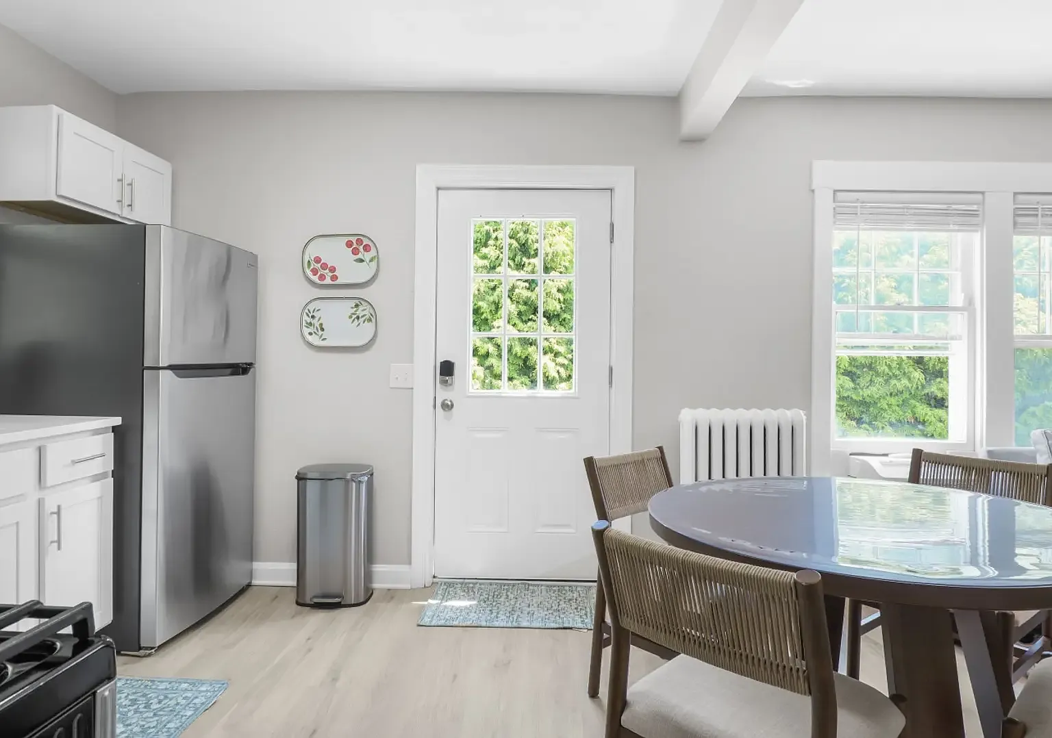 1 bed, 575 sqft, $3,360 — Photo 2