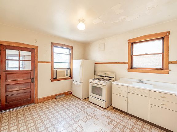 5th image of 5022 W Schubert Ave