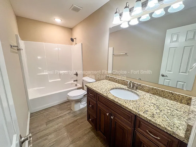 6715 Maribette Rd — Photo 14