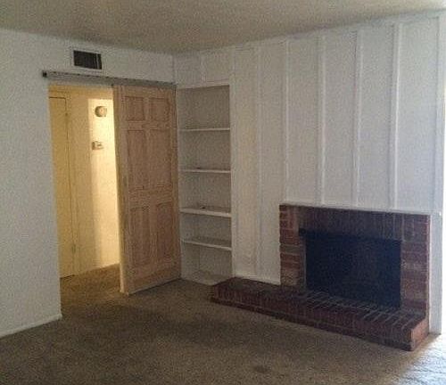 Living Rm 13 ft 7 in x 14 ft 3 in