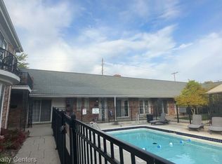 2354 W Forteen Mile Rd #4, Royal Oak, MI 48073