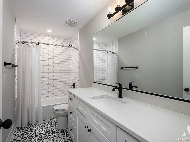 407 W Pierce Rd — Photo 17