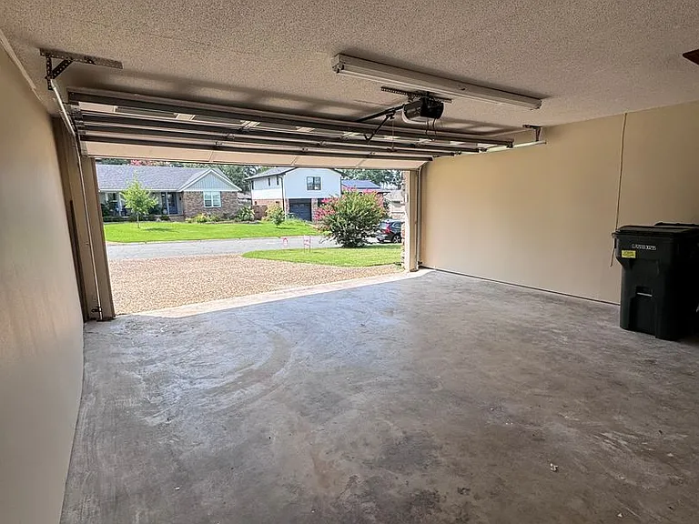 1115 Briar Creek Rd — Photo 64