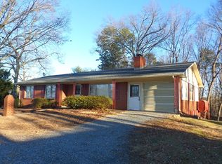 2328 Izaak Walton Rd, Hurt, VA 24563