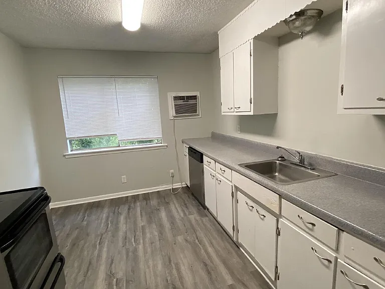 205 Valley View Ave #4 — Photo 13