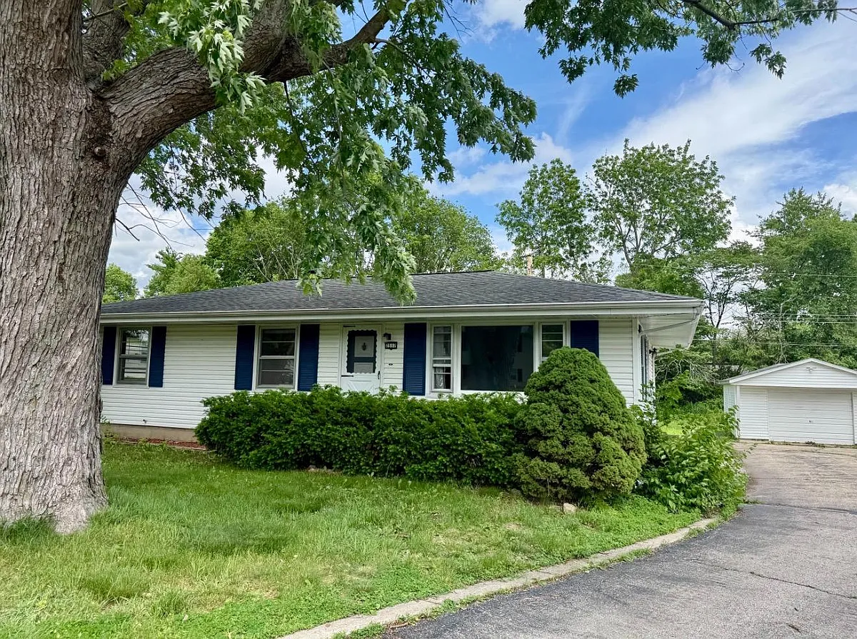 Unit Photo - 2517 East Rd